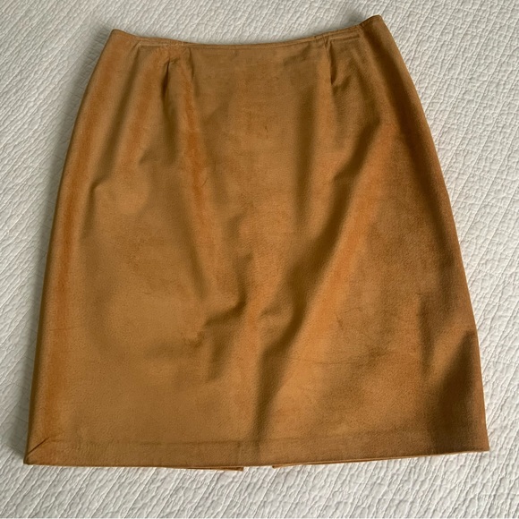 Danier Dresses & Skirts - DANIER SOFT GENUINE SUEDE PENCIL SKIRT IN CAMEL / LINED / CAN 14 / MED - LARGE